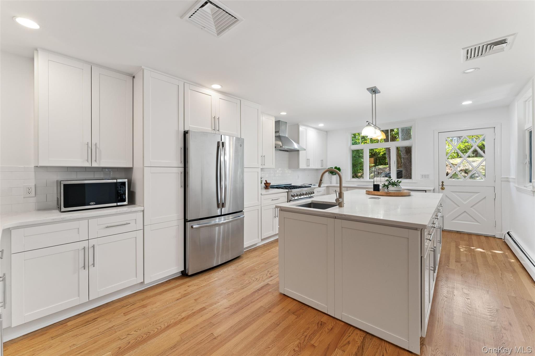 2 Locust Lane, Bronxville, NY 10708