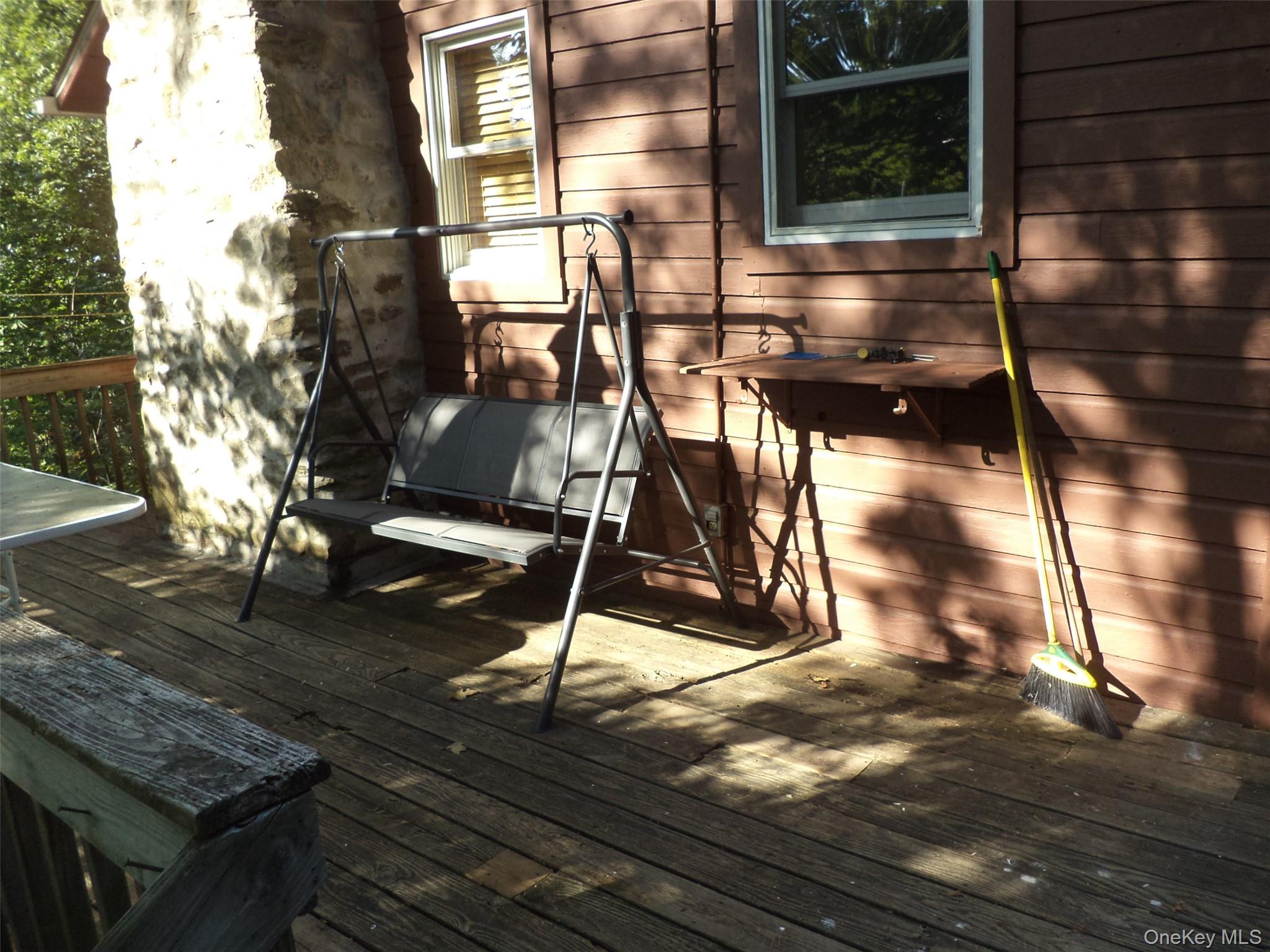 20 Oakwood Trail N, Monroe, NY 10950