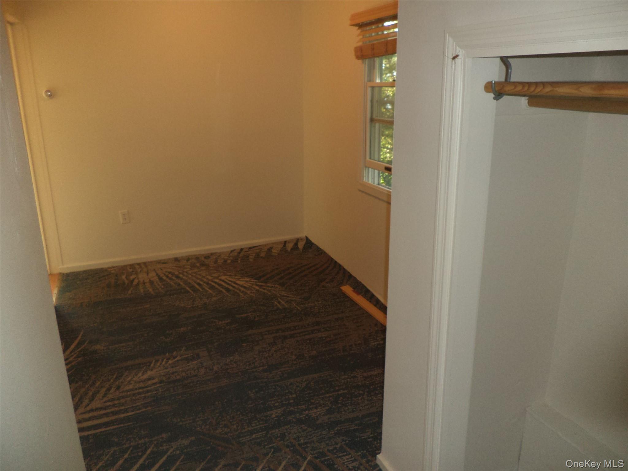 20 Oakwood Trail N, Monroe, NY 10950