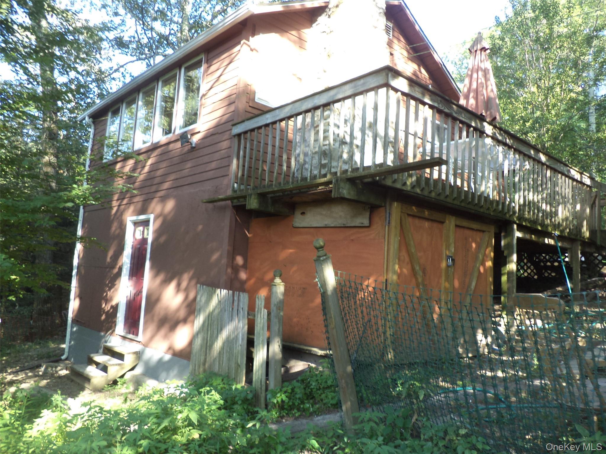 20 Oakwood Trail N, Monroe, NY 10950