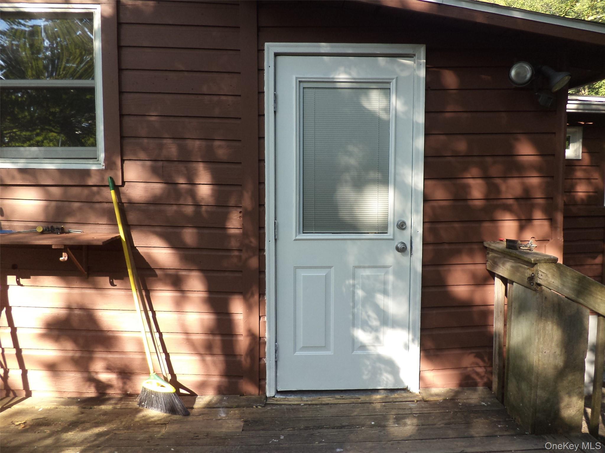 20 Oakwood Trail N, Monroe, NY 10950