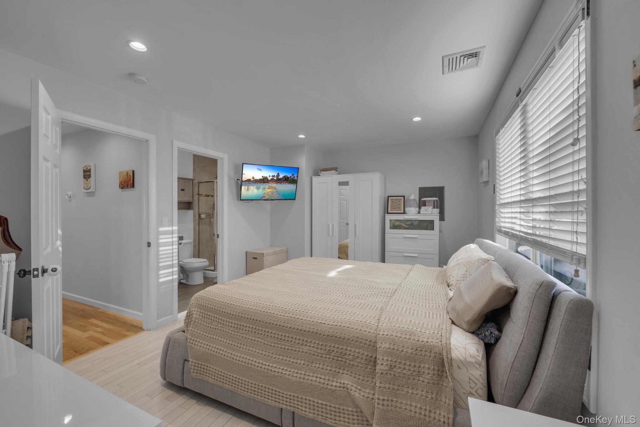 77 New Hampshire Street, Long Beach, NY 11561