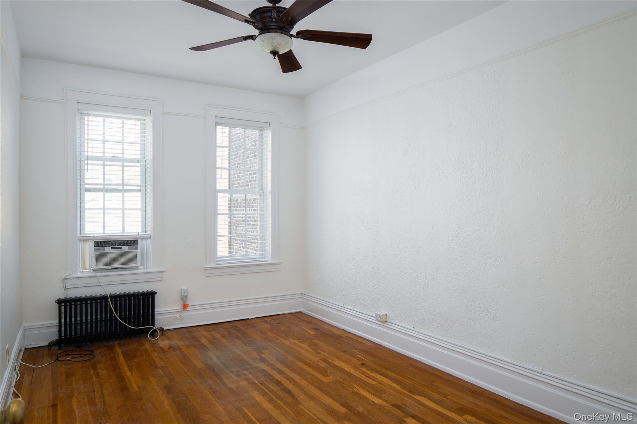 484 Plandome Road # Rear Apt, Manhasset, NY 11030