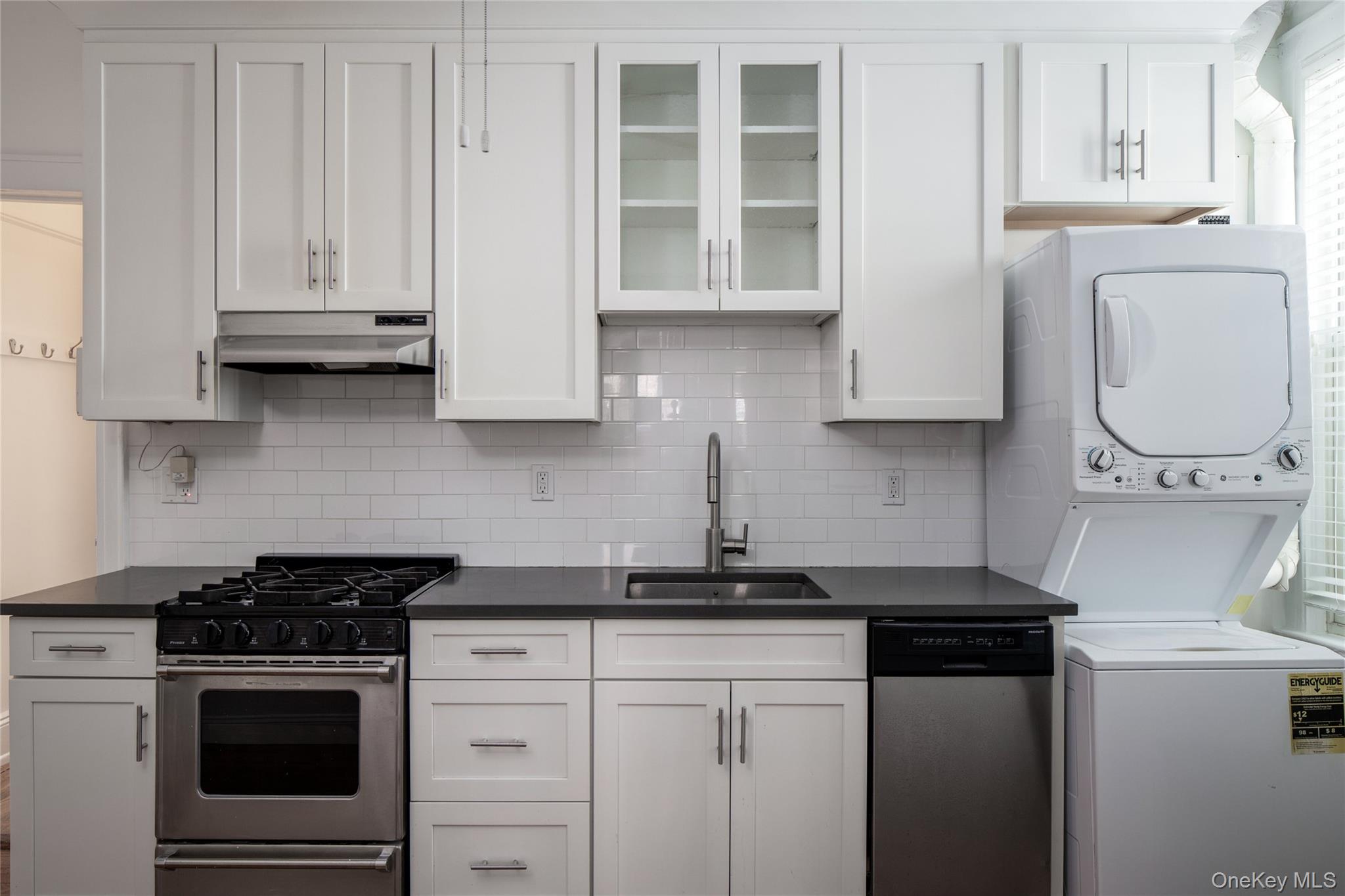 484 Plandome Road # Rear Apt, Manhasset, NY 11030