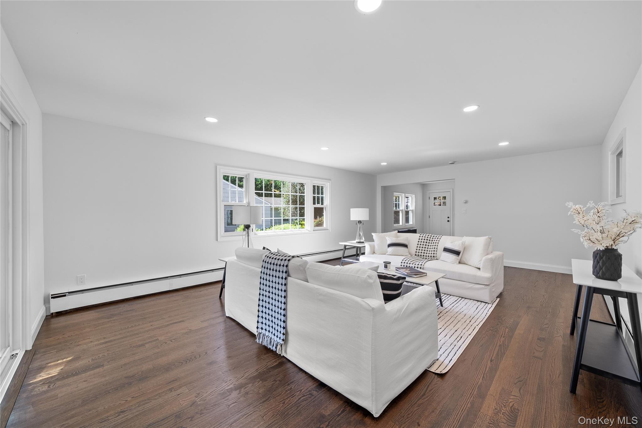 39 Paulanna Avenue, Bayport, NY 11705