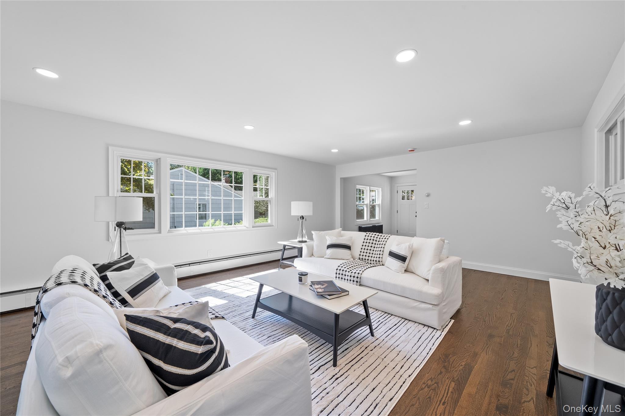 39 Paulanna Avenue, Bayport, NY 11705