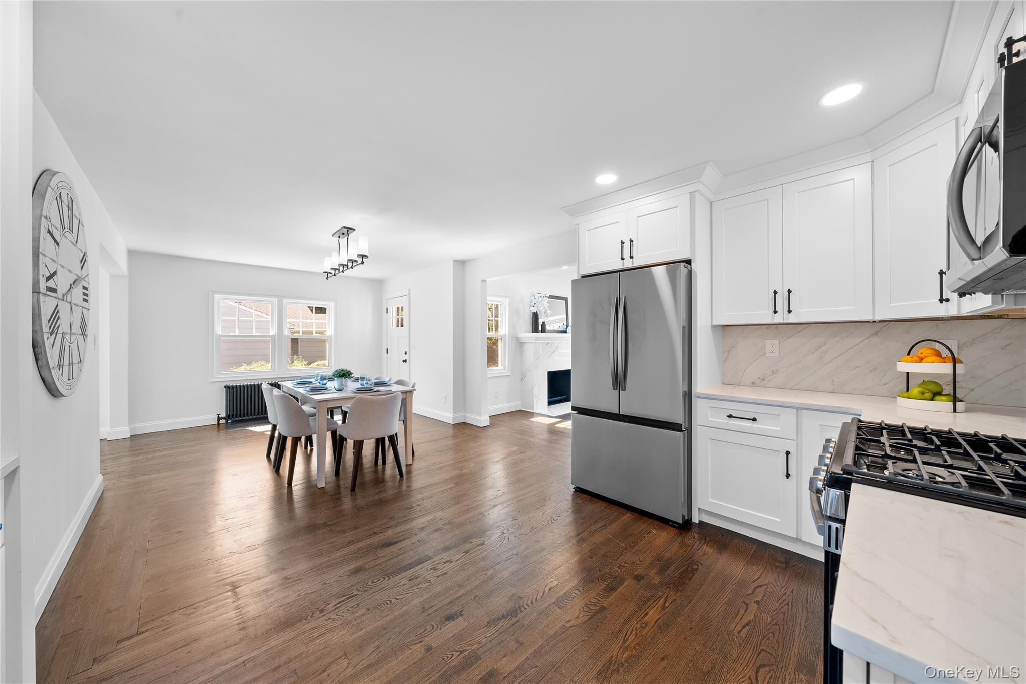 39 Paulanna Avenue, Bayport, NY 11705