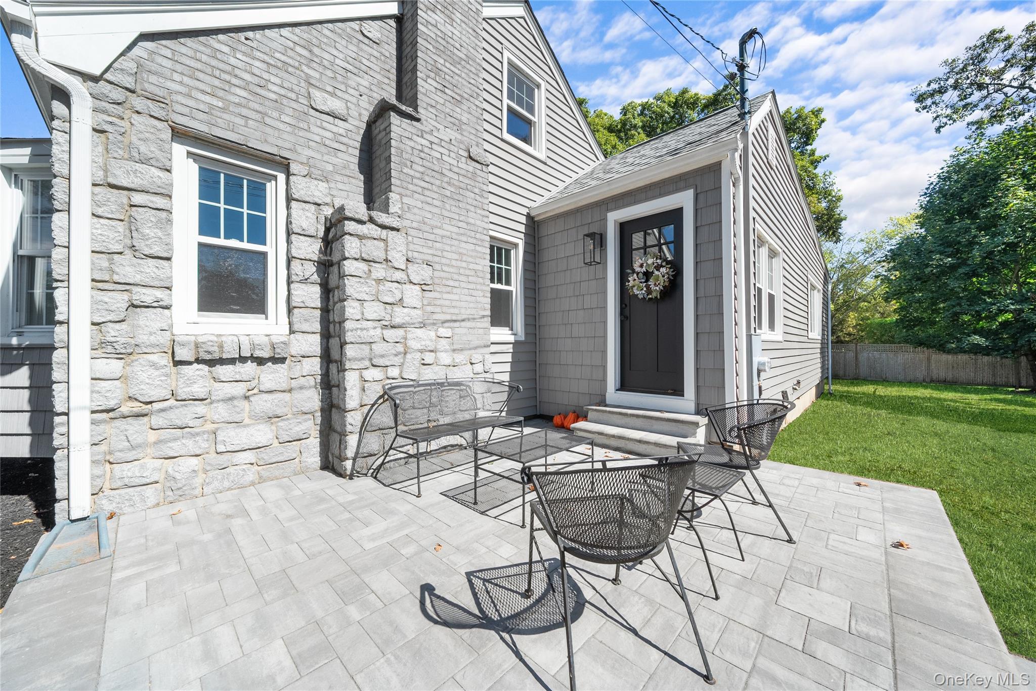 39 Paulanna Avenue, Bayport, NY 11705