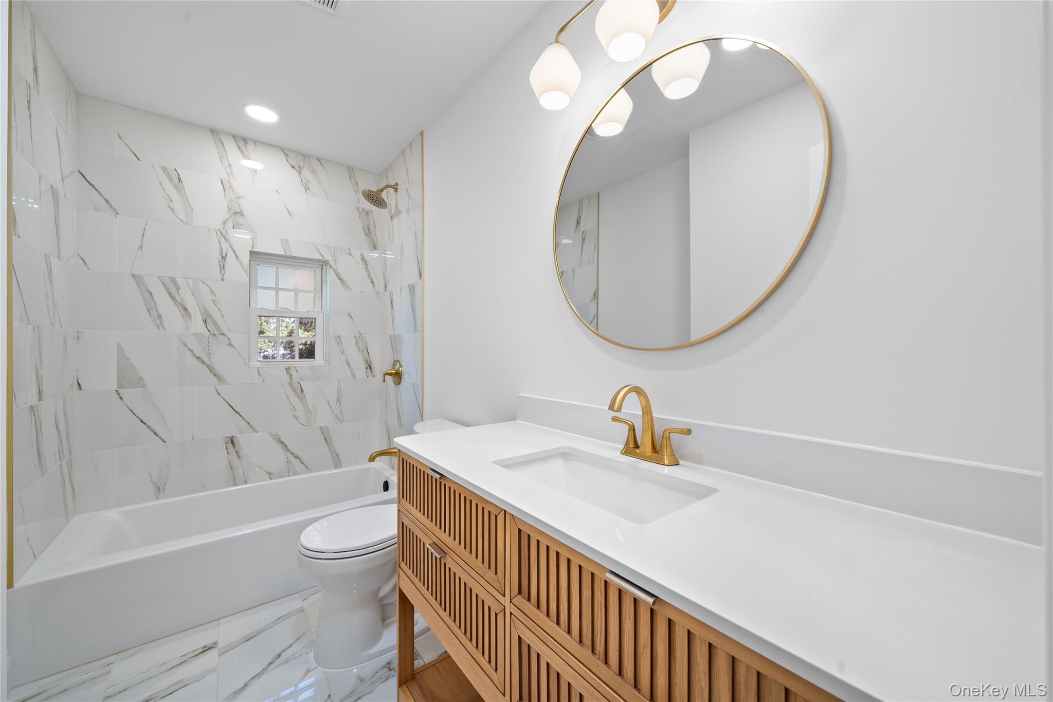 39 Paulanna Avenue, Bayport, NY 11705