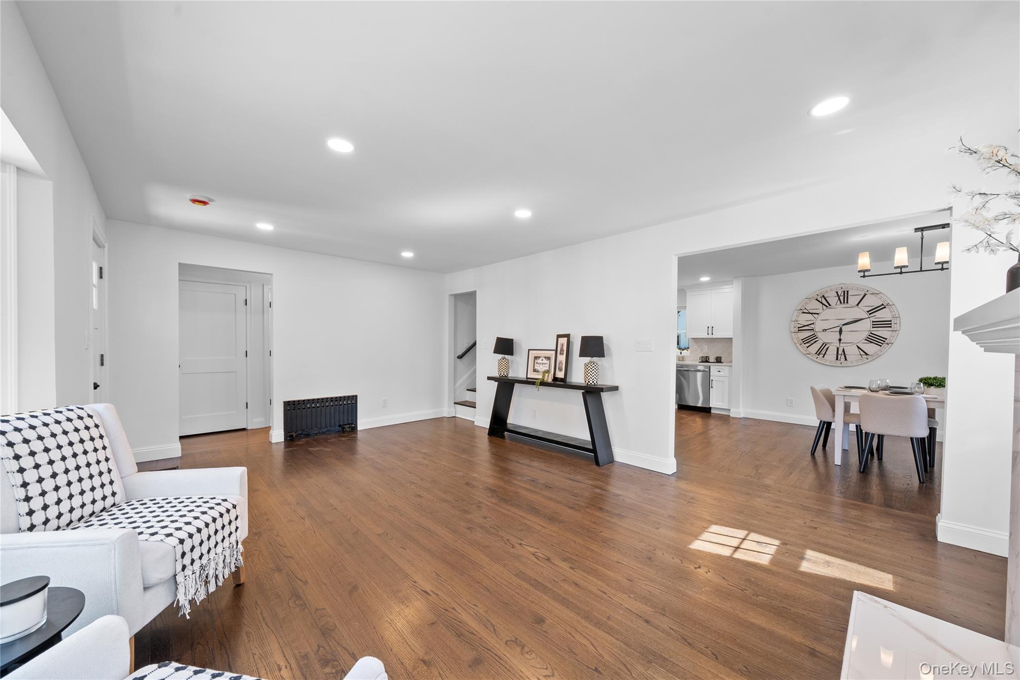 39 Paulanna Avenue, Bayport, NY 11705