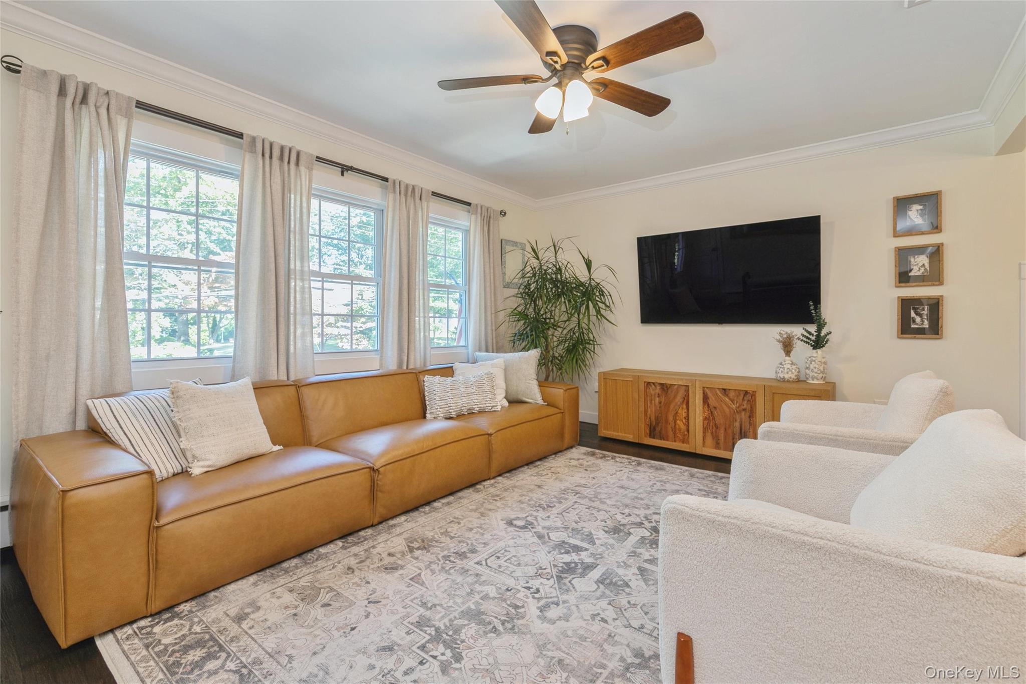 68 Forest Road, Kings Park, NY 11754