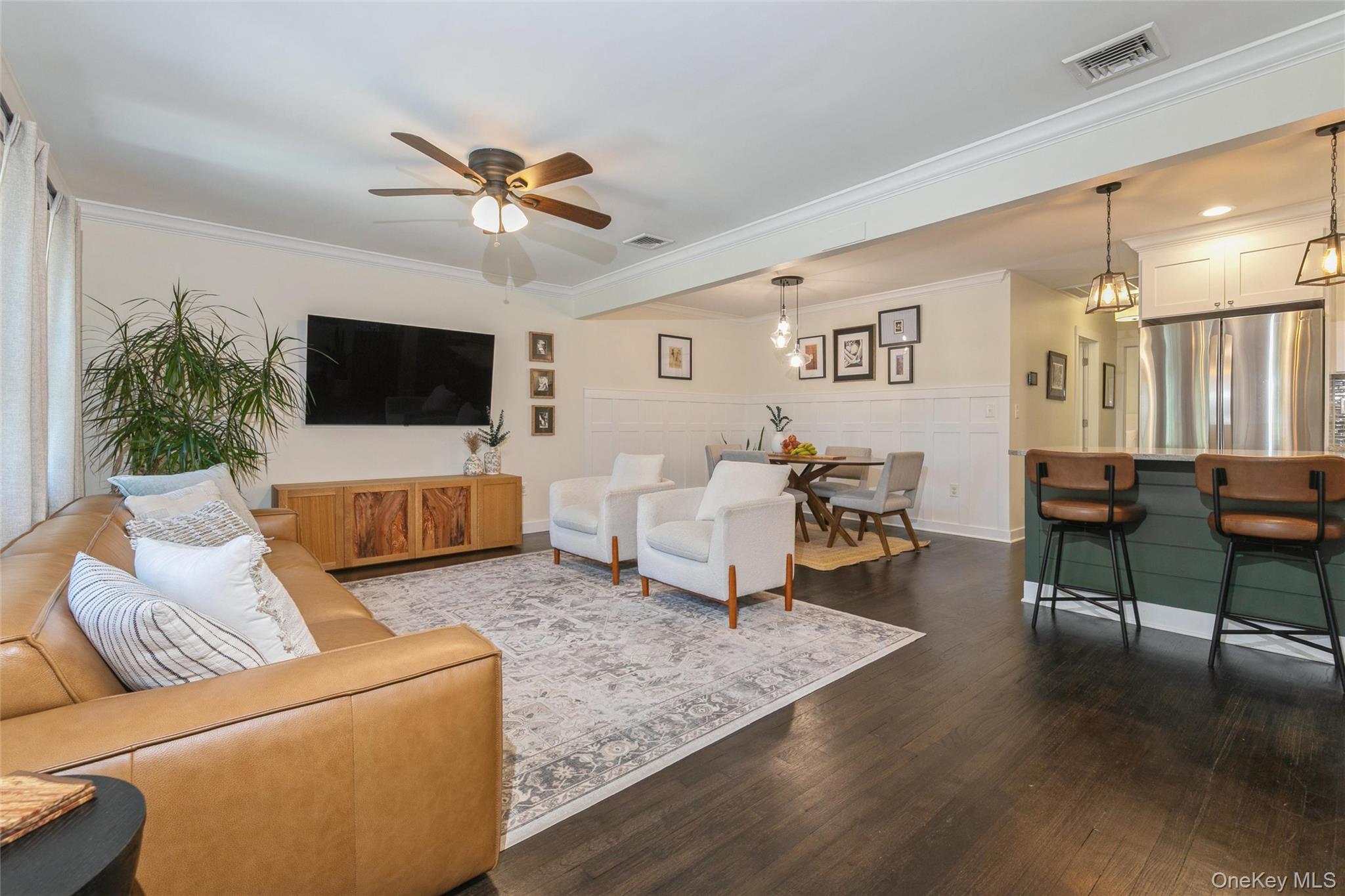 68 Forest Road, Kings Park, NY 11754