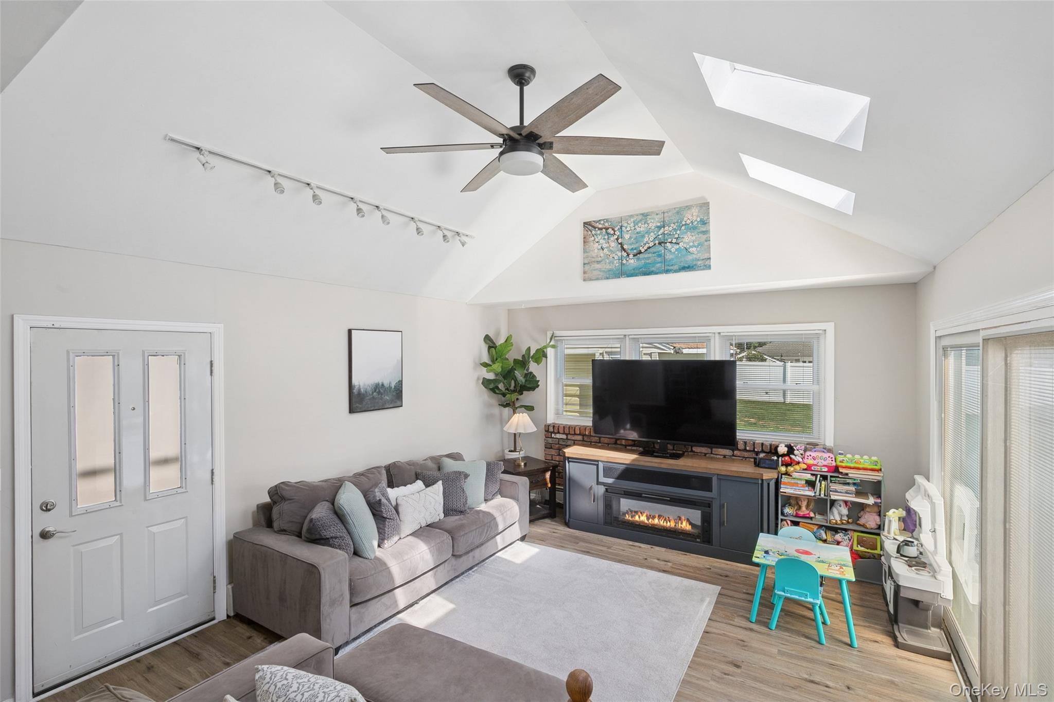 875 Woodside Drive, Wantagh, NY 11793