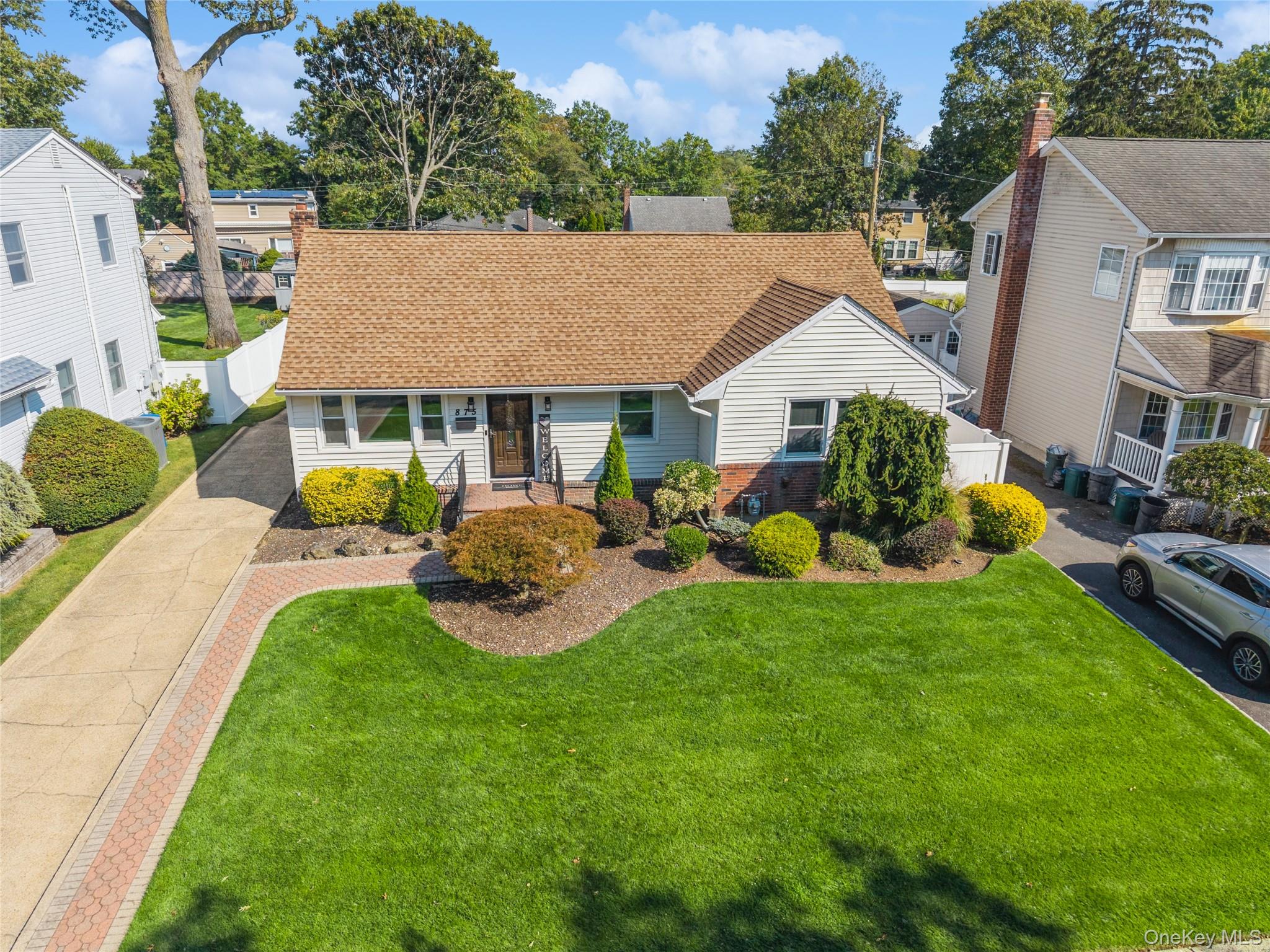 875 Woodside Drive, Wantagh, NY 11793