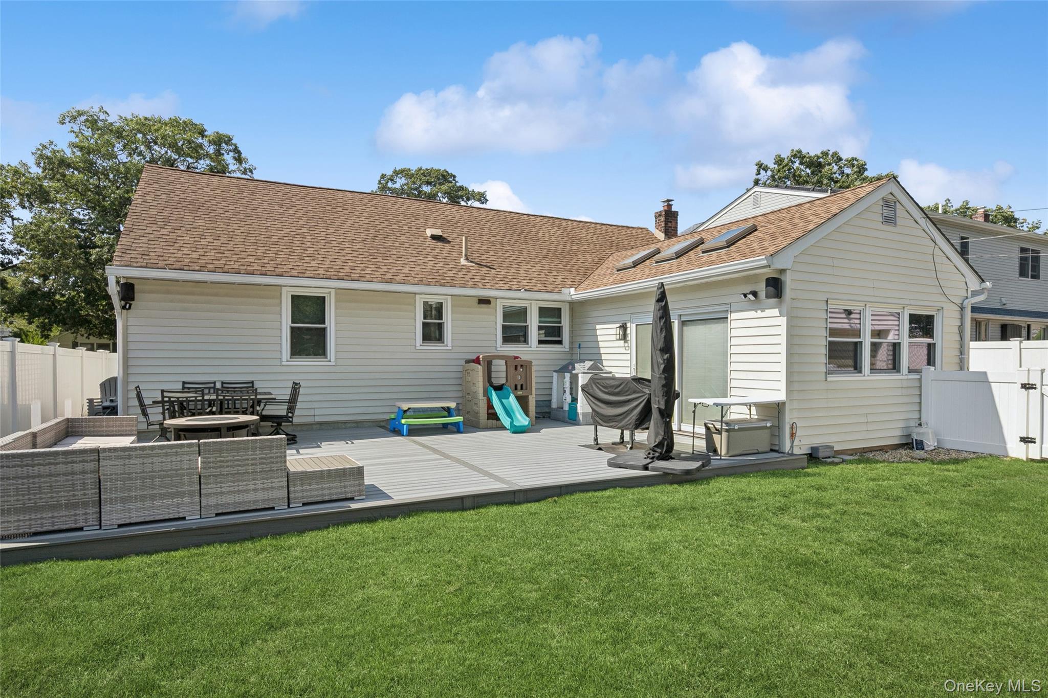 875 Woodside Drive, Wantagh, NY 11793