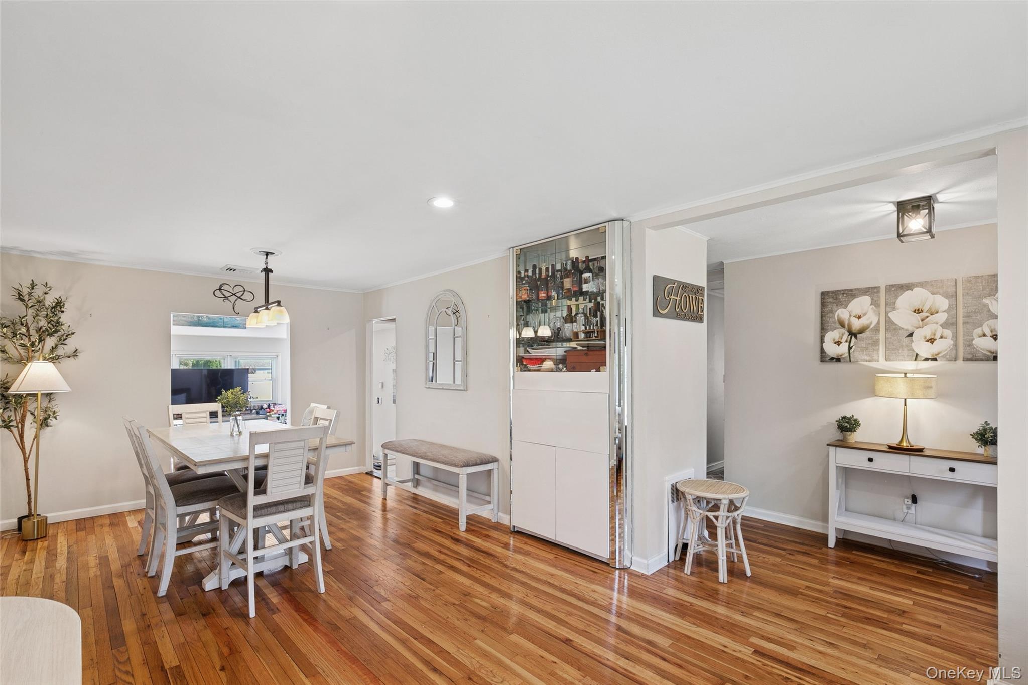 875 Woodside Drive, Wantagh, NY 11793