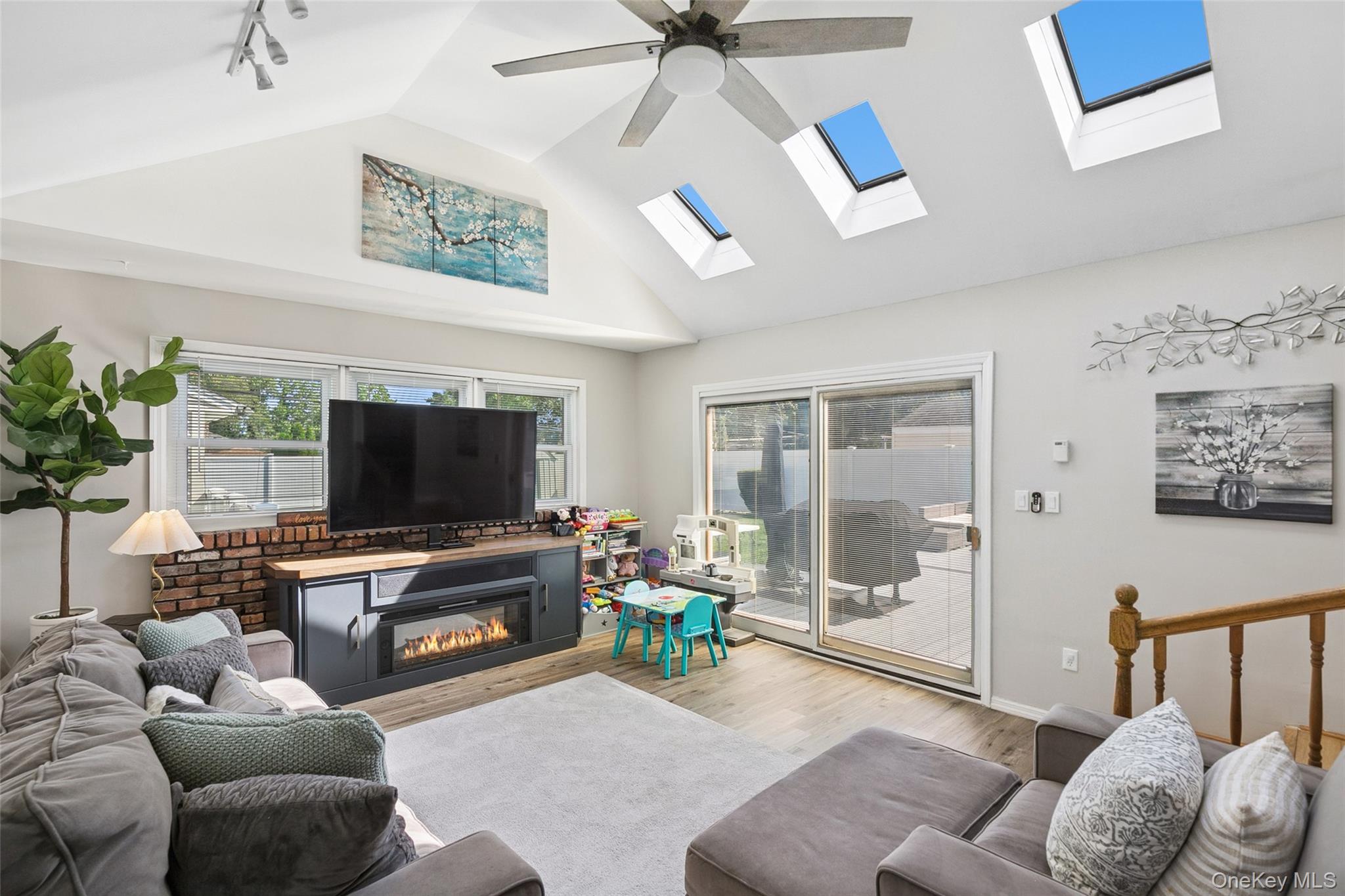 875 Woodside Drive, Wantagh, NY 11793