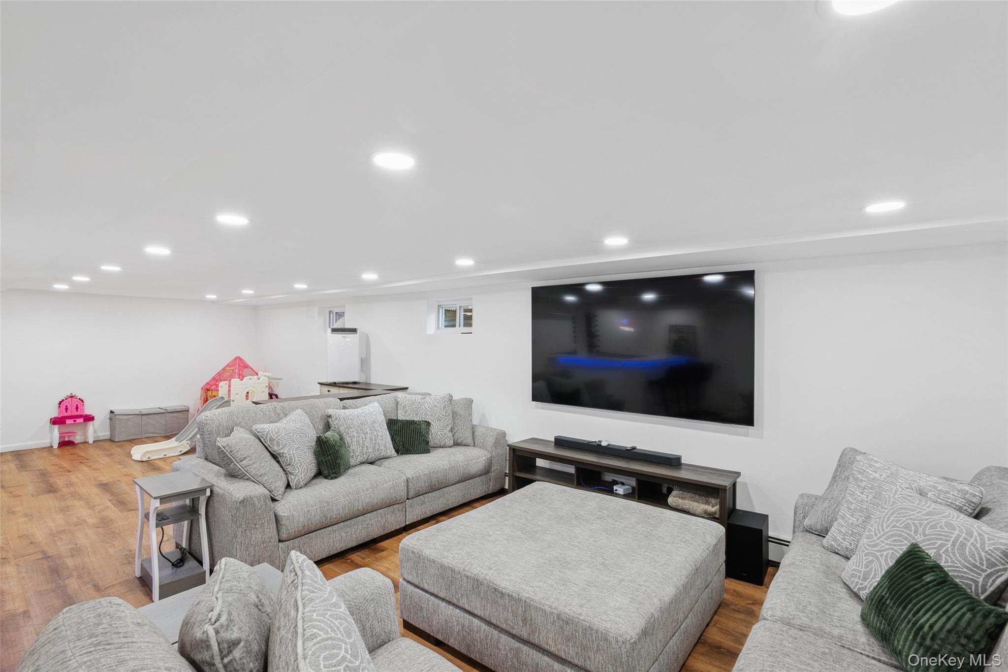 875 Woodside Drive, Wantagh, NY 11793