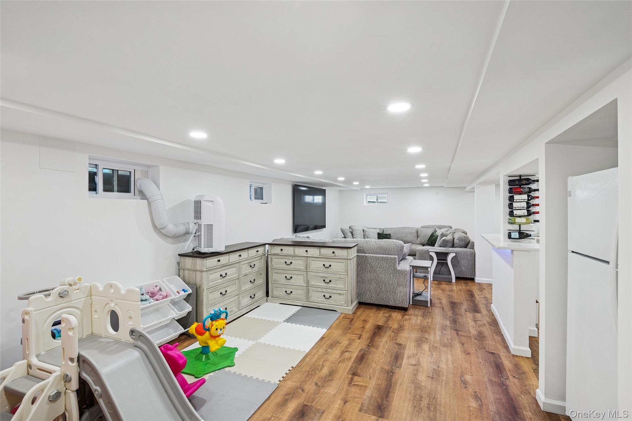 875 Woodside Drive, Wantagh, NY 11793