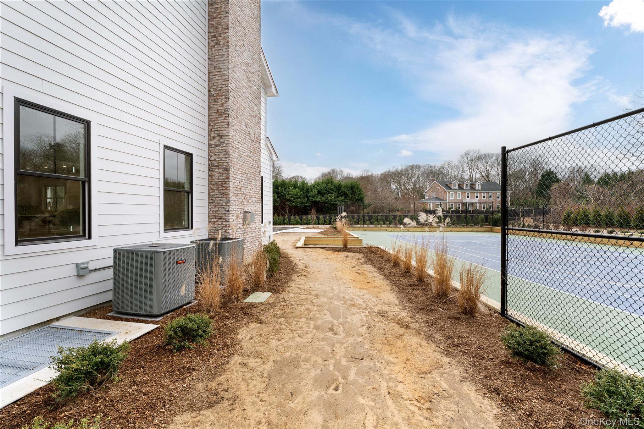 48 Whites Lane, Southampton, NY 11968