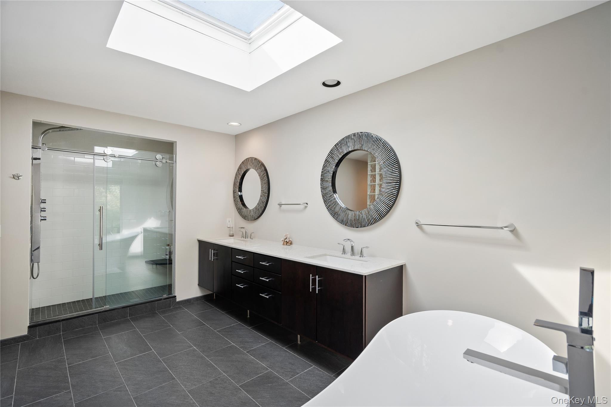 9 Peacock Path, East Quogue, NY 11942