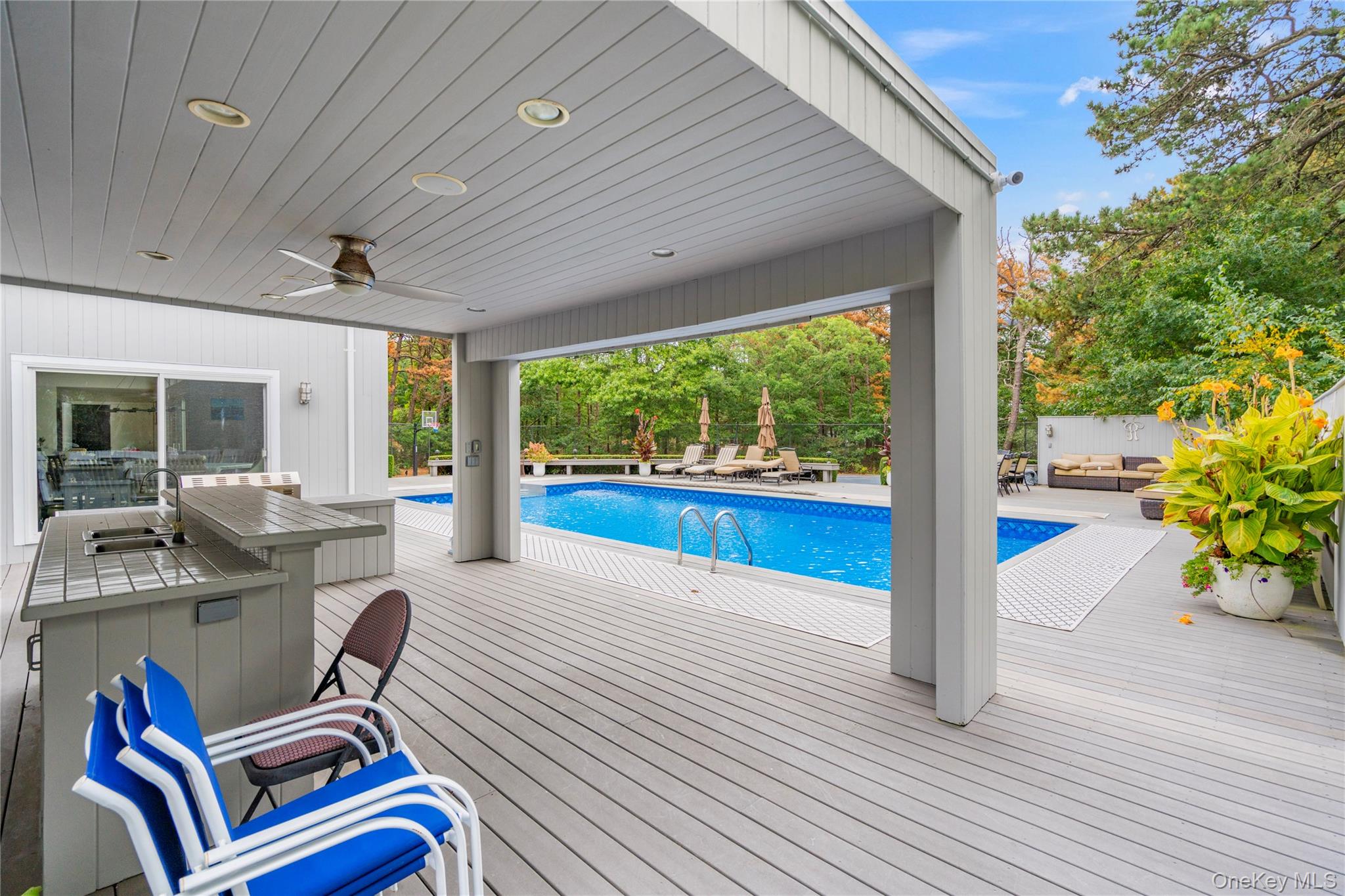 9 Peacock Path, East Quogue, NY 11942