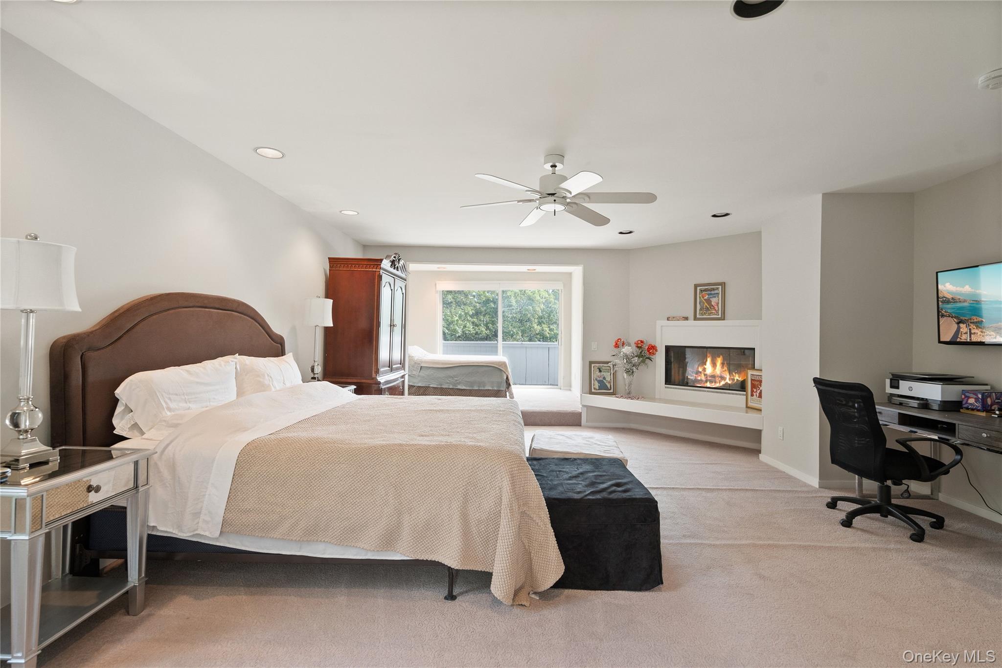 9 Peacock Path, East Quogue, NY 11942