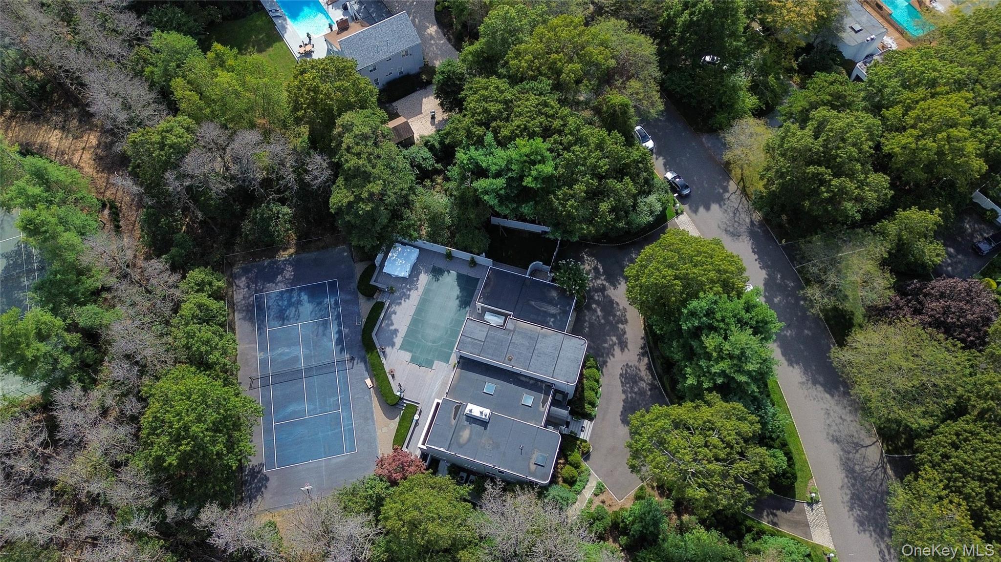 9 Peacock Path, East Quogue, NY 11942