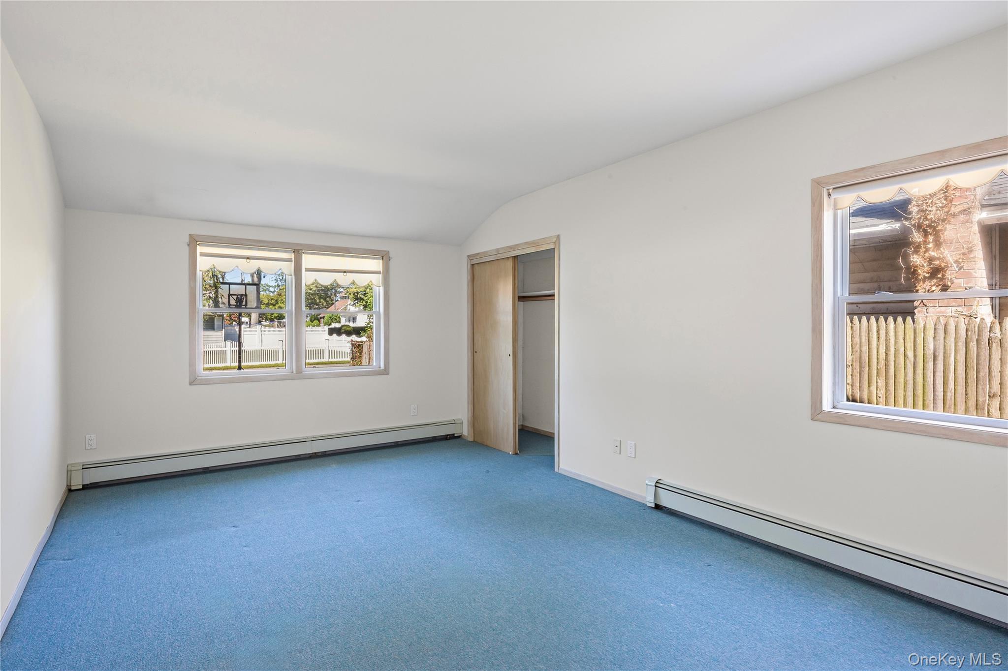 84 Broadway, Ronkonkoma, NY 11779