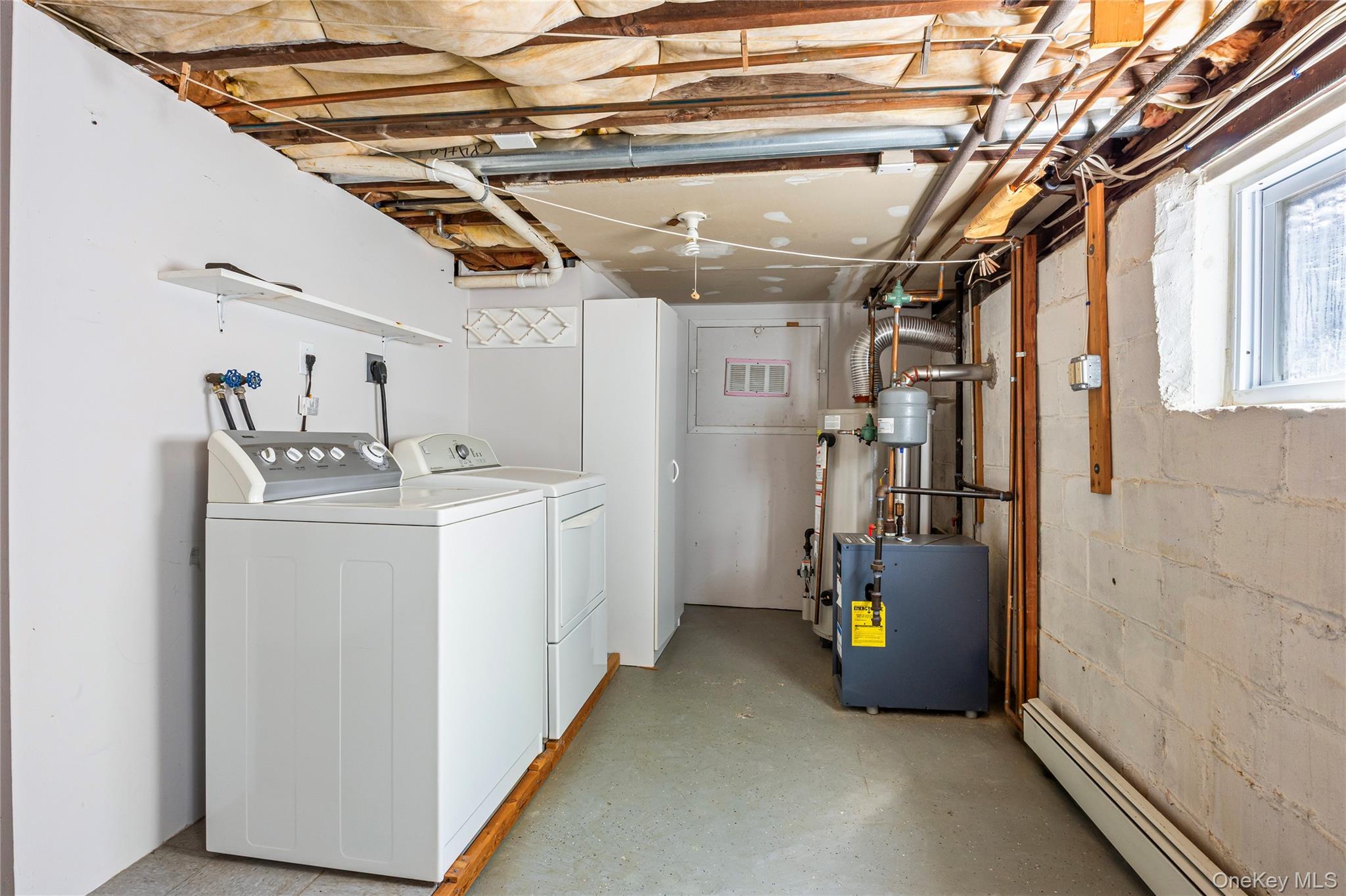 84 Broadway, Ronkonkoma, NY 11779