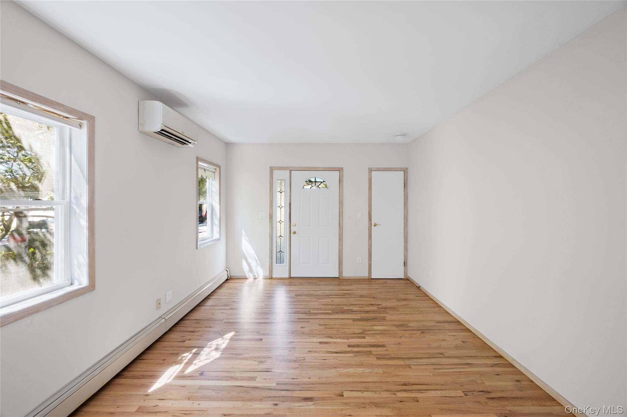 84 Broadway, Ronkonkoma, NY 11779