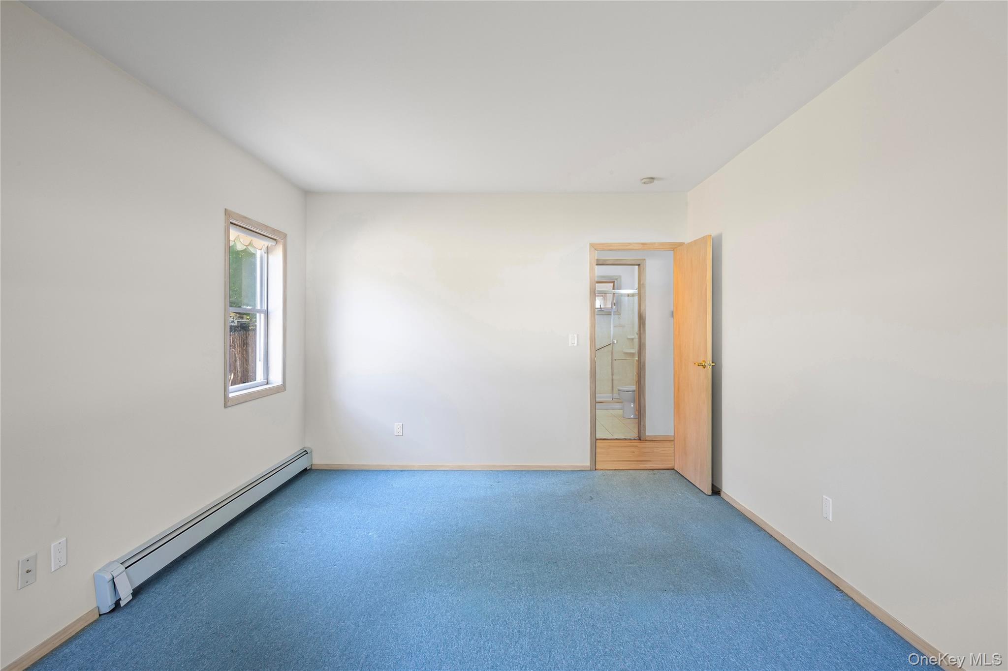 84 Broadway, Ronkonkoma, NY 11779