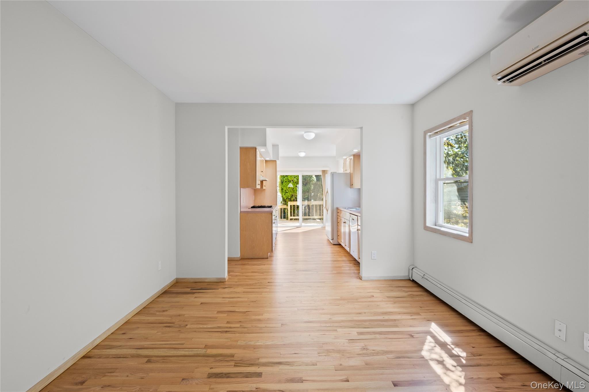 84 Broadway, Ronkonkoma, NY 11779