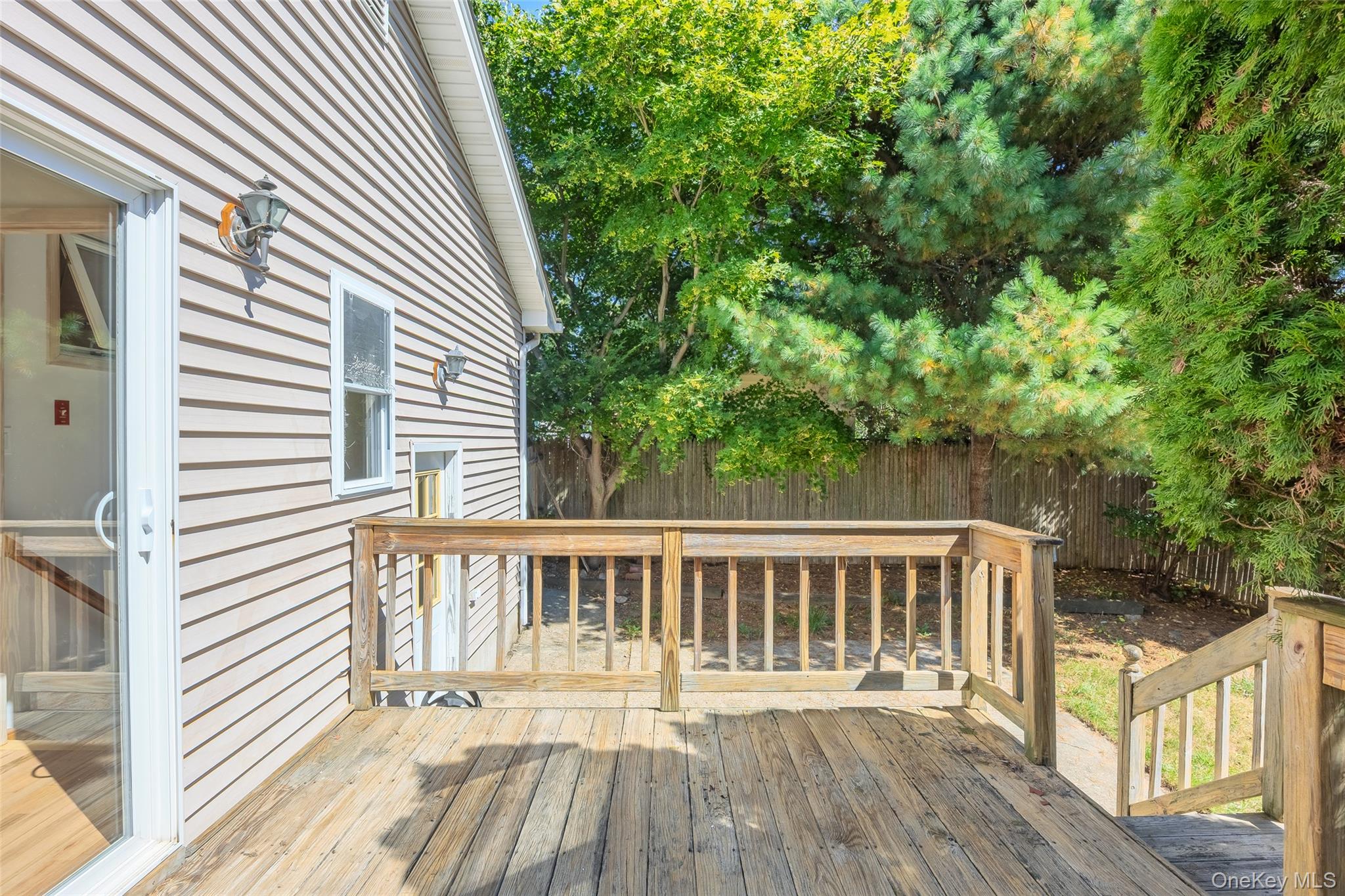 84 Broadway, Ronkonkoma, NY 11779