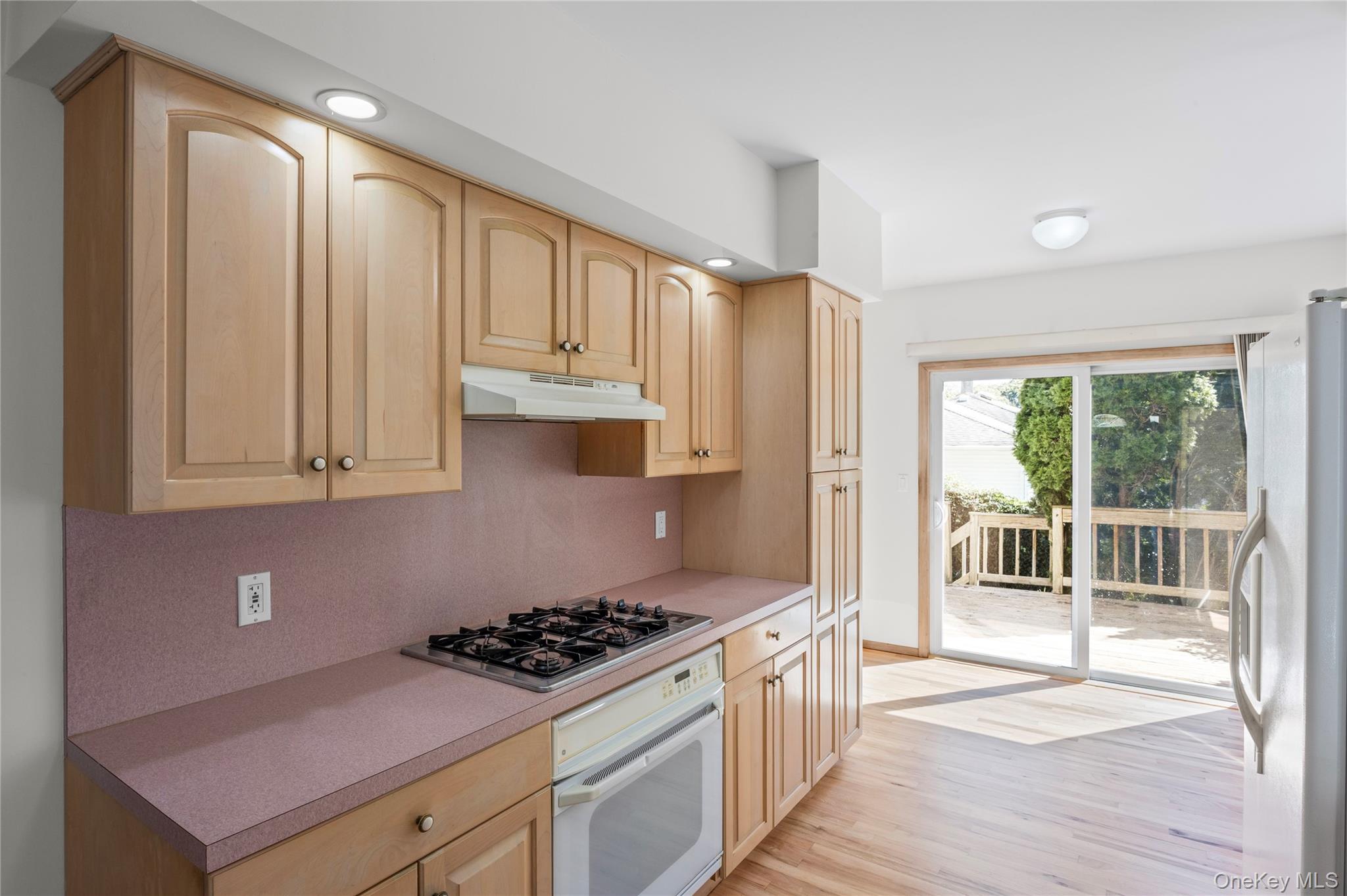 84 Broadway, Ronkonkoma, NY 11779