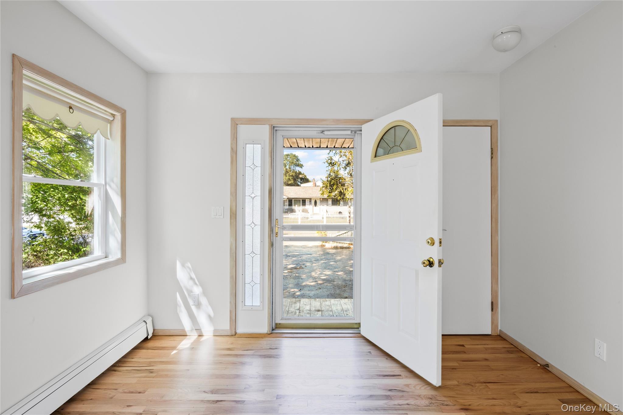 84 Broadway, Ronkonkoma, NY 11779