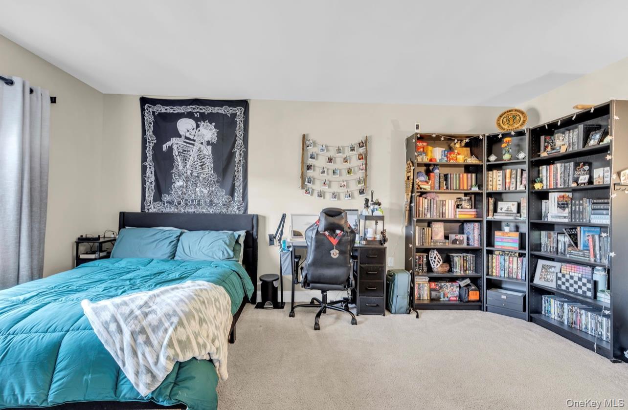 59 Luthien Forest Road, Rock Tavern, NY 12553