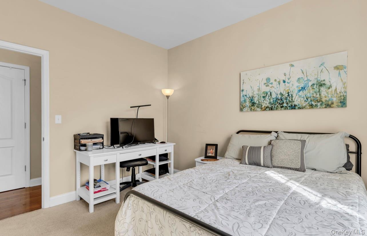 59 Luthien Forest Road, Rock Tavern, NY 12553