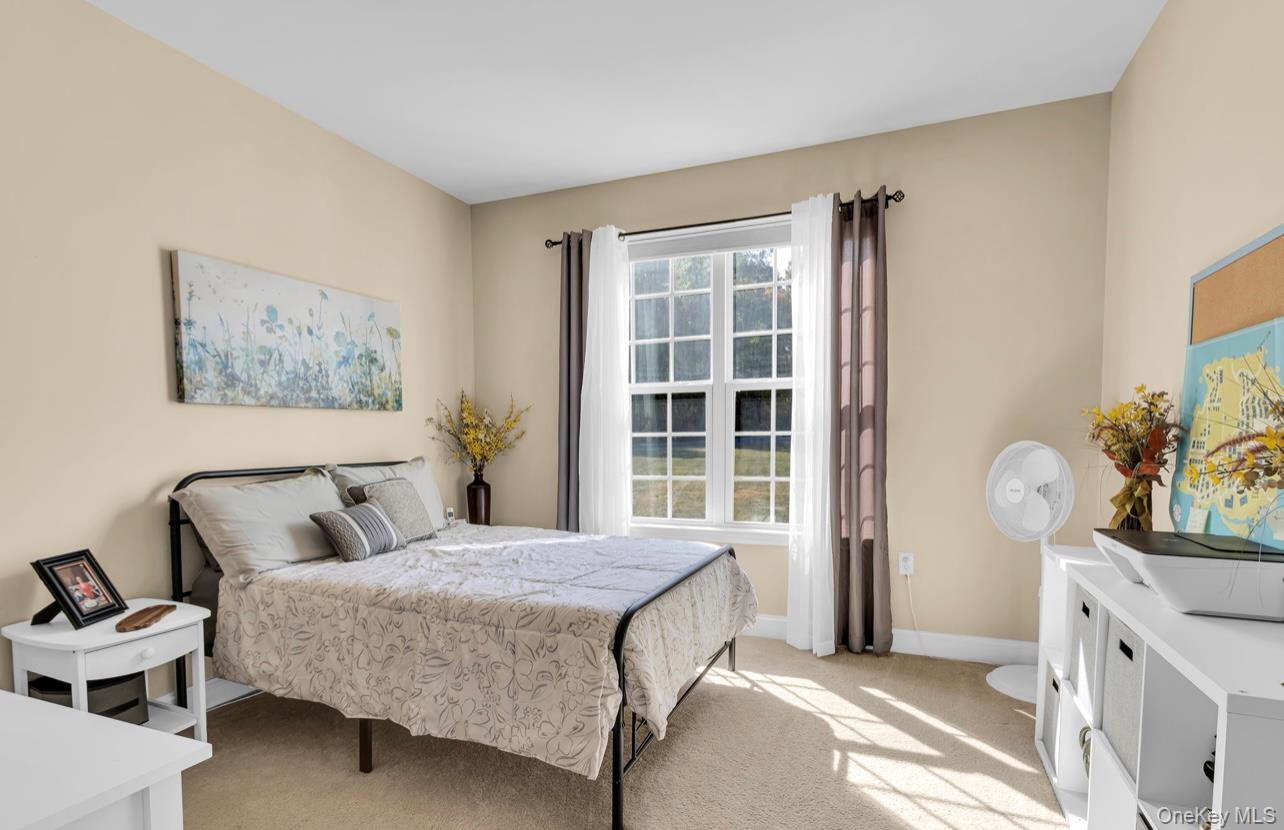 59 Luthien Forest Road, Rock Tavern, NY 12553