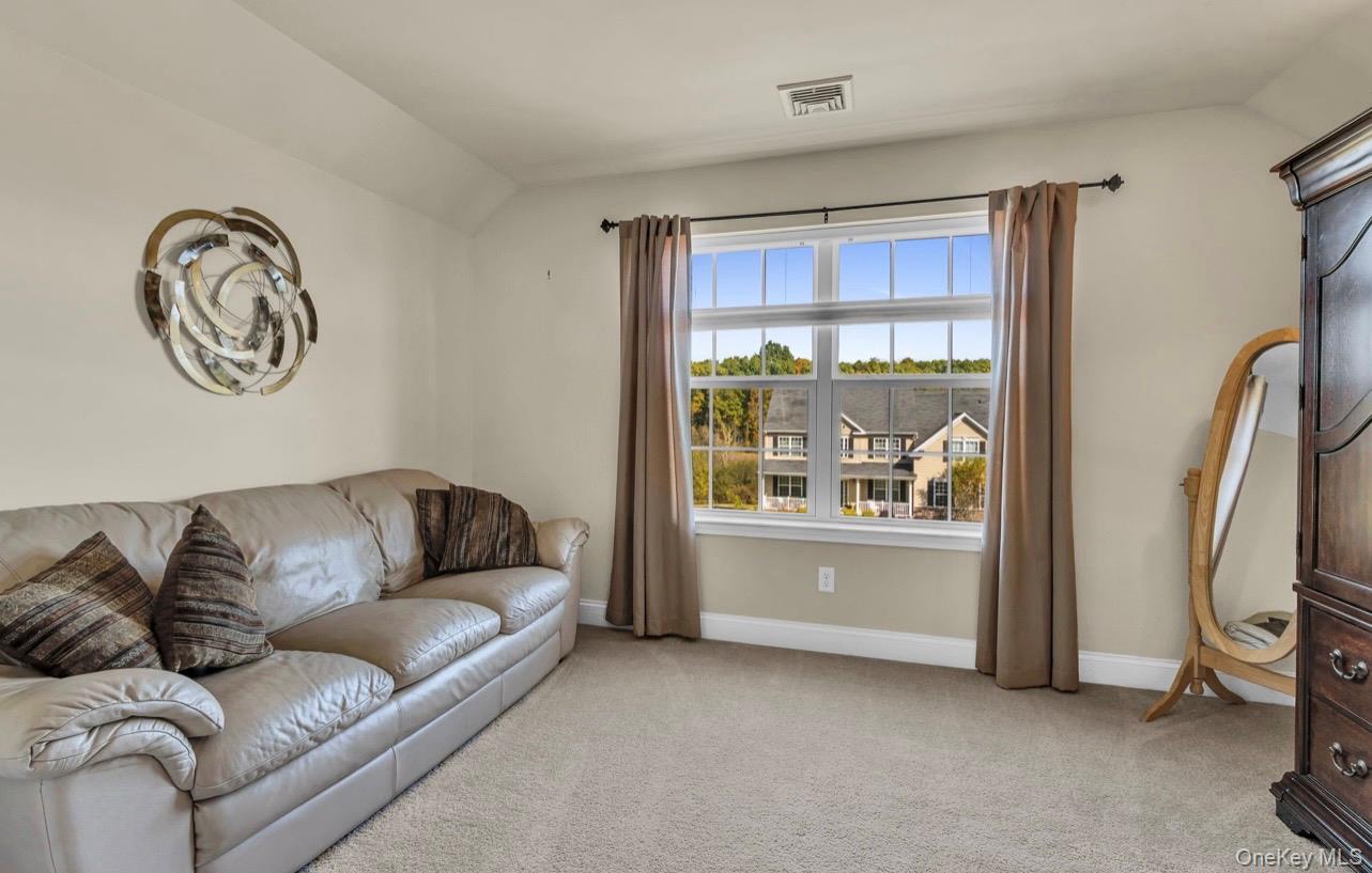 59 Luthien Forest Road, Rock Tavern, NY 12553