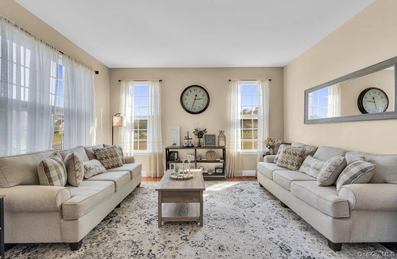 59 Luthien Forest Road, Rock Tavern, NY 12553