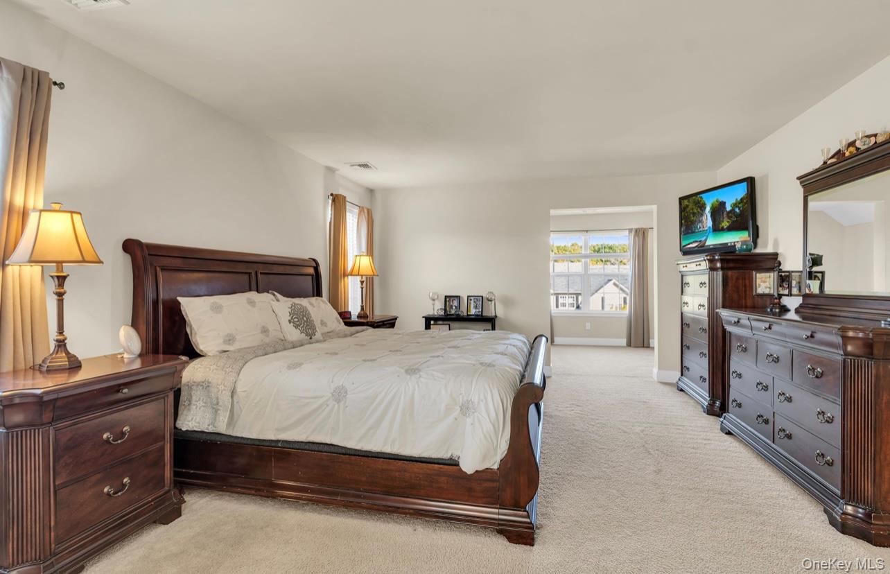 59 Luthien Forest Road, Rock Tavern, NY 12553