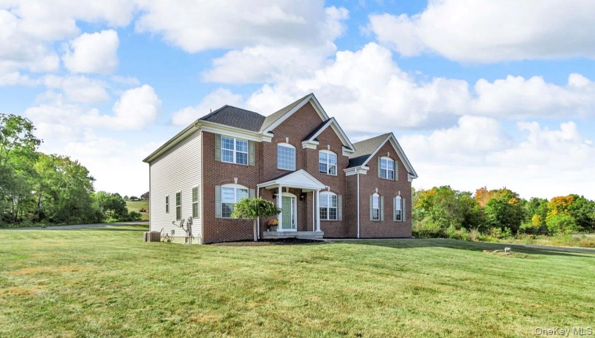 59 Luthien Forest Road, Rock Tavern, NY 12553