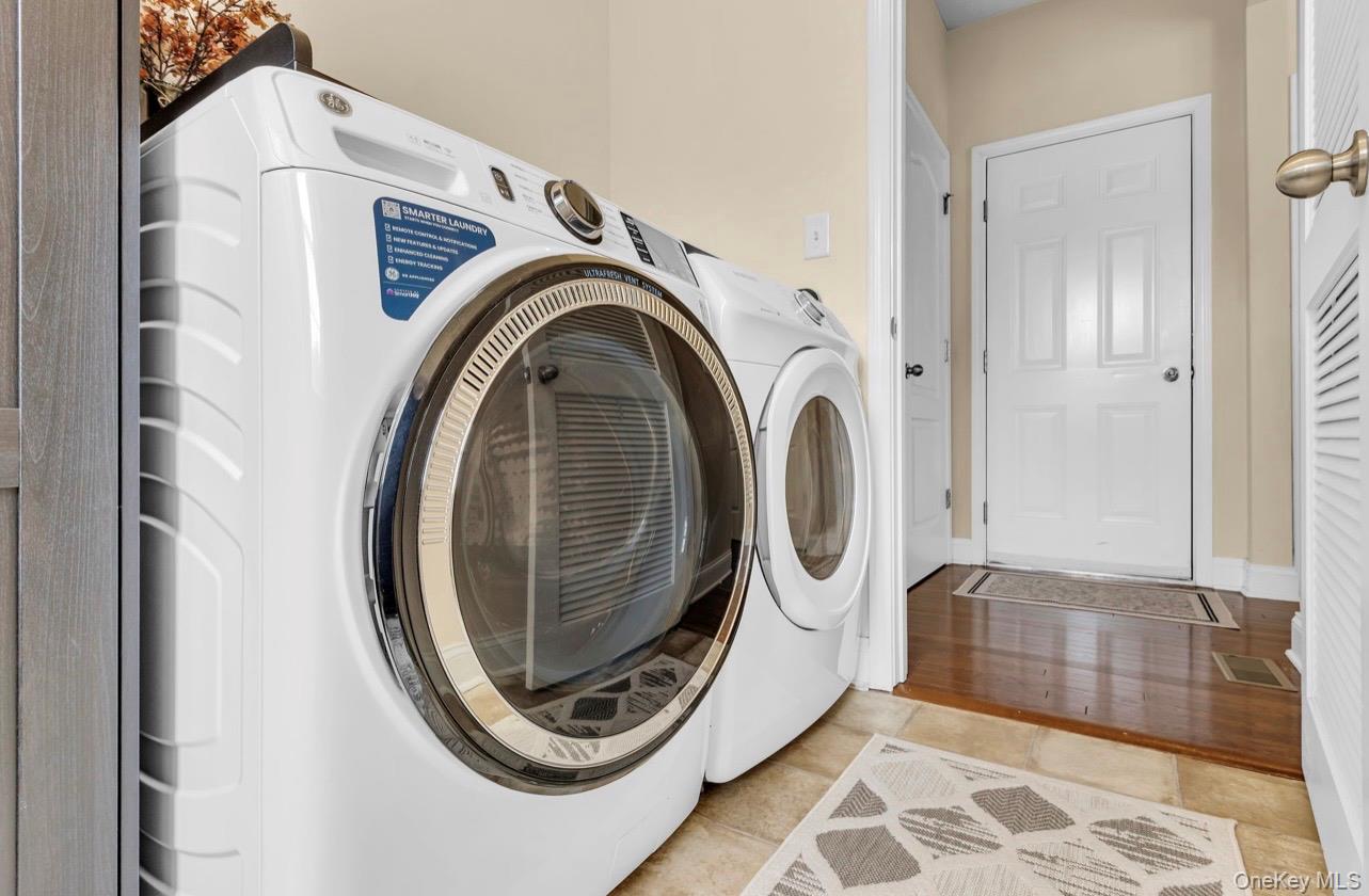 59 Luthien Forest Road, Rock Tavern, NY 12553