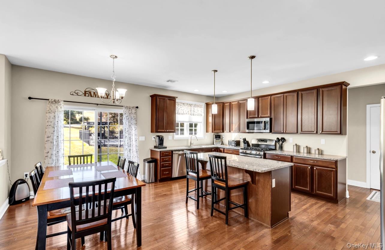 59 Luthien Forest Road, Rock Tavern, NY 12553