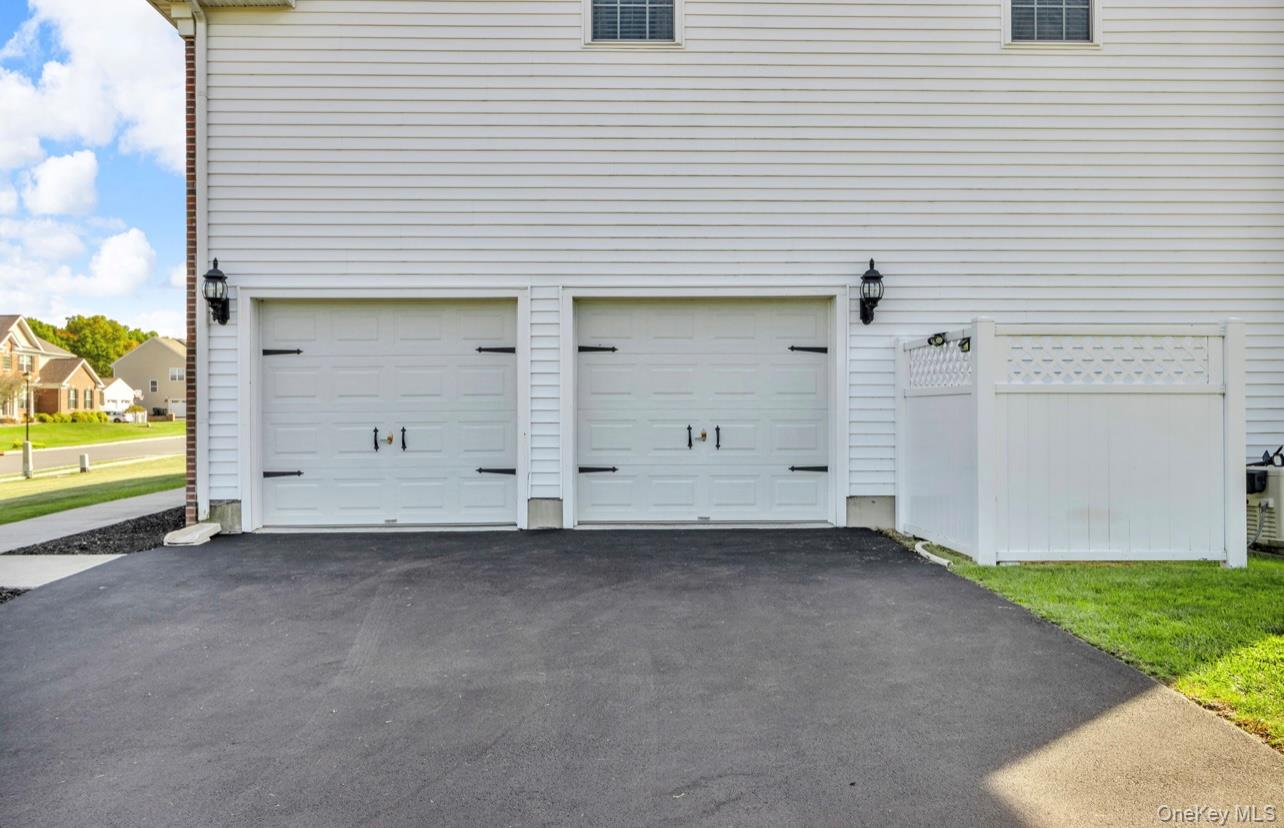 59 Luthien Forest Road, Rock Tavern, NY 12553