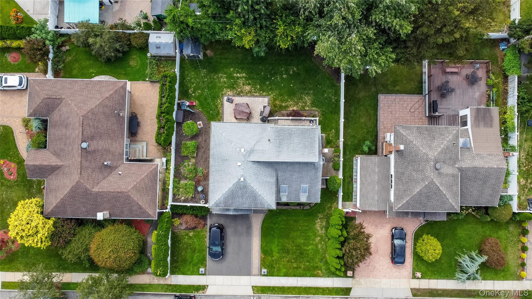 62 Summit Street, Hicksville, NY 11801