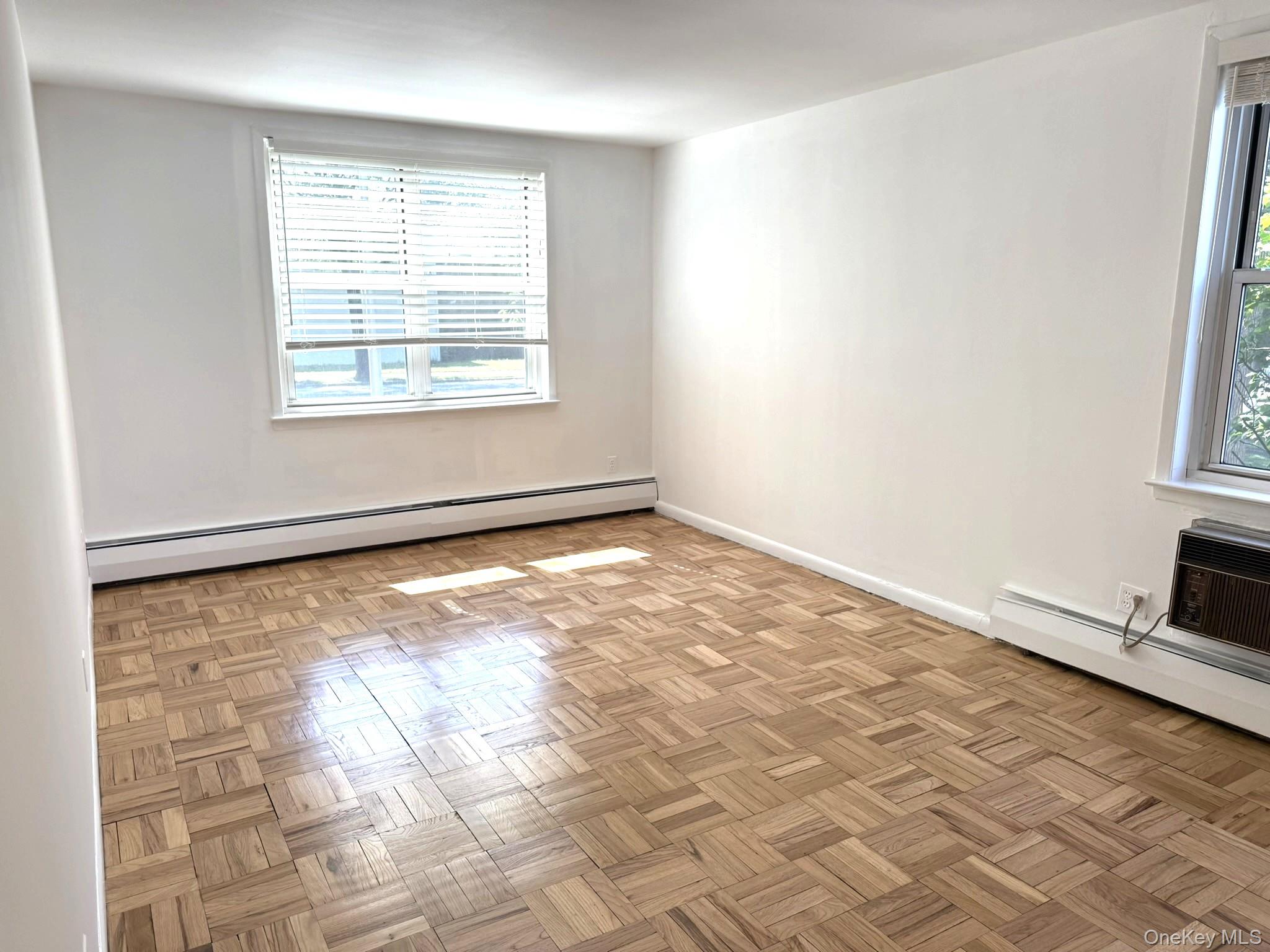 40 Daley Place # 124, Lynbrook, NY 11563