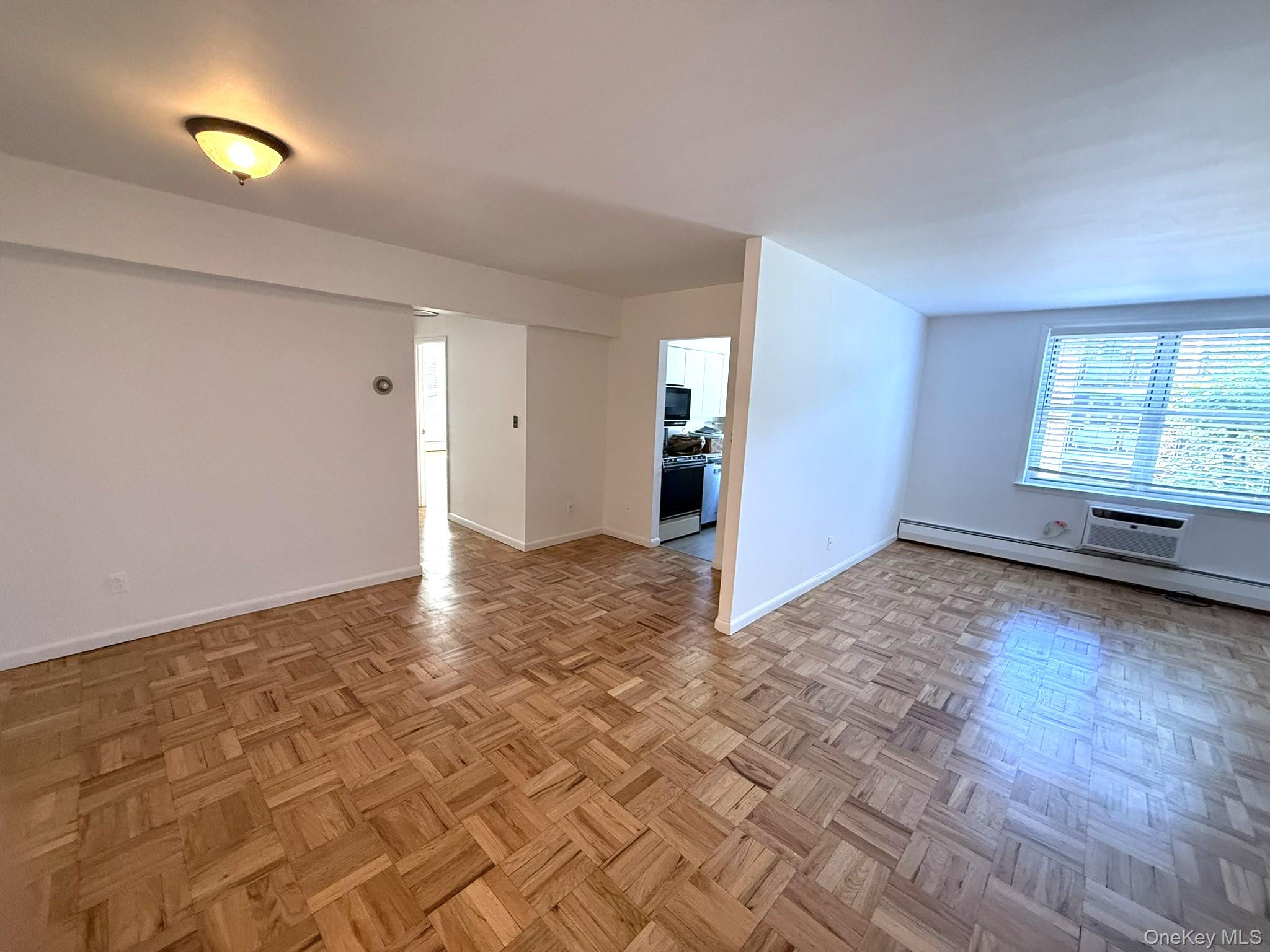 40 Daley Place # 124, Lynbrook, NY 11563