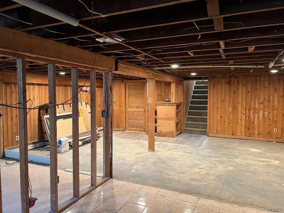 27 Taca Boulevard, Deer Park, NY 11729